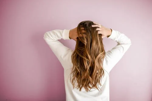 Jak zadbać o włosy o wysokiej porowatości?